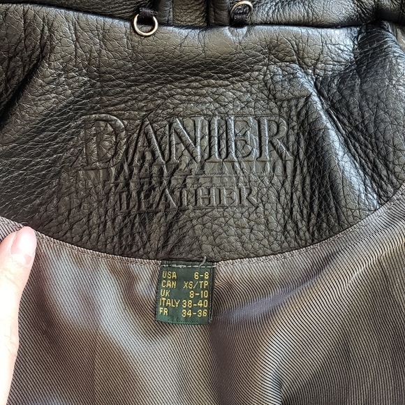 Aritzia inspired Genuine Leather Danier Blazer - Picture 5 of 8